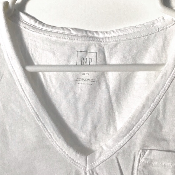 White GAP v neck tee - Picture 2 of 5